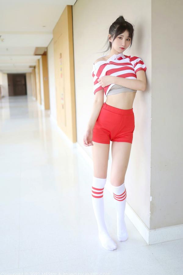 小果冻儿jelly   MFStar模范学院-489-小果冻儿Jelly-丽江旅拍户外运动装-清纯活力与大胆运动性感风女神写真第6张图片