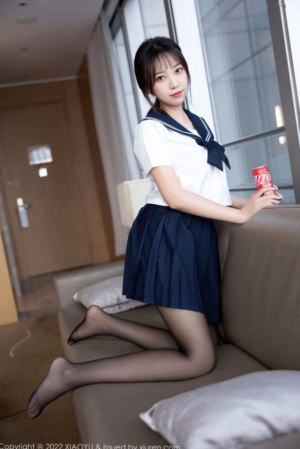 郑颖姗   XiaoYu语画界794期：郑颖姗JK制服诱惑，青岛旅拍室内私房，超薄黑丝美腿尽显，青春校园风情第22张图片