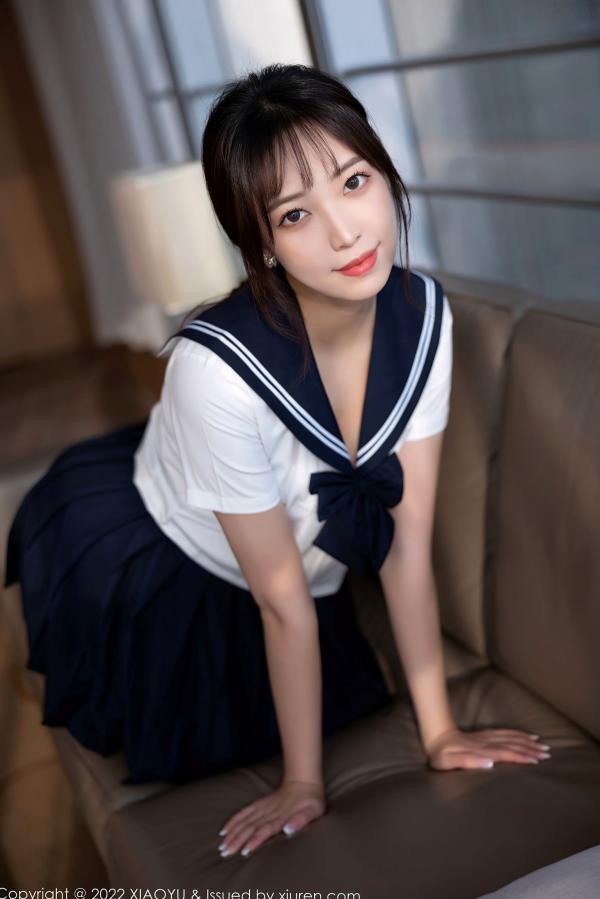 郑颖姗   XiaoYu语画界794期：郑颖姗JK制服诱惑，青岛旅拍室内私房，超薄黑丝美腿尽显，青春校园风情第40张图片