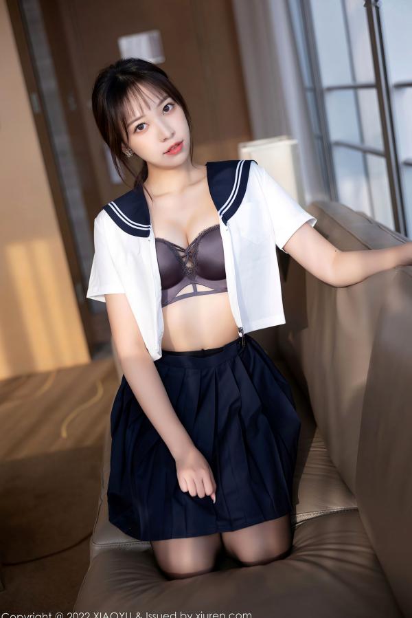 郑颖姗   XiaoYu语画界794期：郑颖姗JK制服诱惑，青岛旅拍室内私房，超薄黑丝美腿尽显，青春校园风情第43张图片