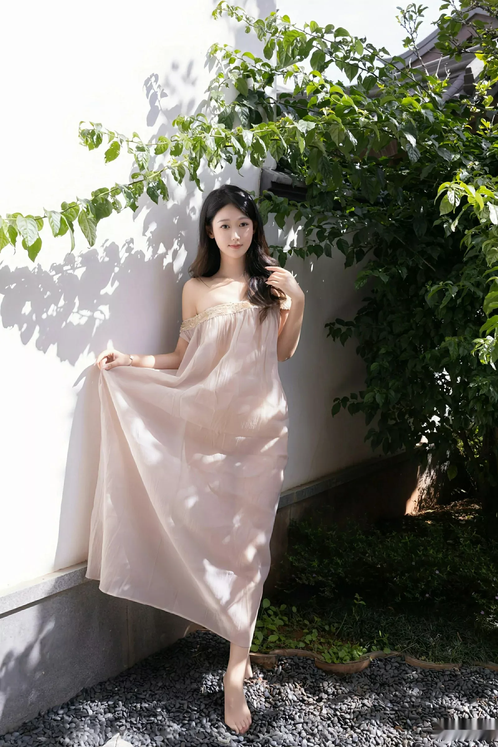 唐安琪  [XiuRen]高清写真图 2025.08.04 No.10619 唐安琪 浅色薄纱第51张图片