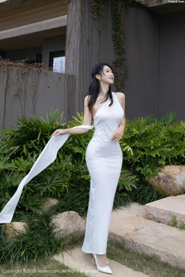 唐安琪   [XiuRen]高清写真图 2025.12.15 No.11109 唐安琪 无内肉丝第11张图片