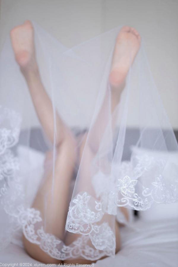 唐安琪   秀人网9283期唐安琪白色婚纱写真：唯美透视白纱私房照，展现清纯与性感的极致诱惑，室内唯美大片第81张图片