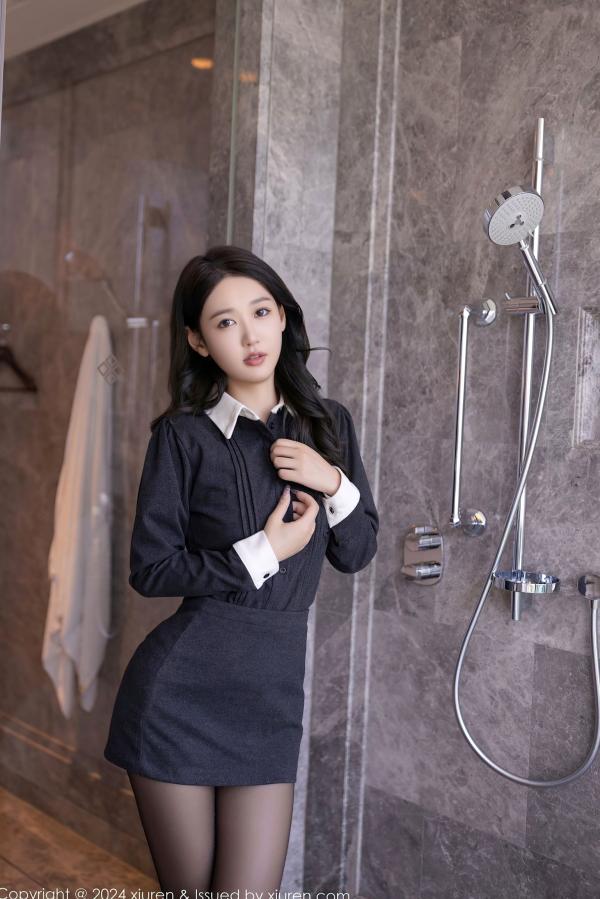 唐安琪   【秀人网】唐安琪 - 精致黑色制服诱惑，火辣红色内衣配极致黑丝，室内私房角色扮演大秀，尽显御姐曼妙身材 (2024.10.08)第12张图片