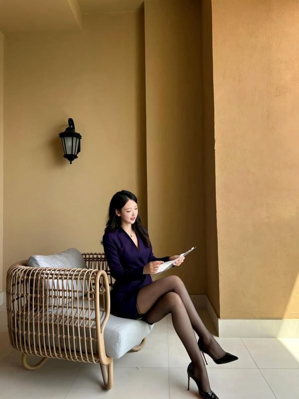 唐安琪   唐安琪 职场OL风西装制服诱惑 私房美腿黑丝性感内衣套装[87P]第81张图片