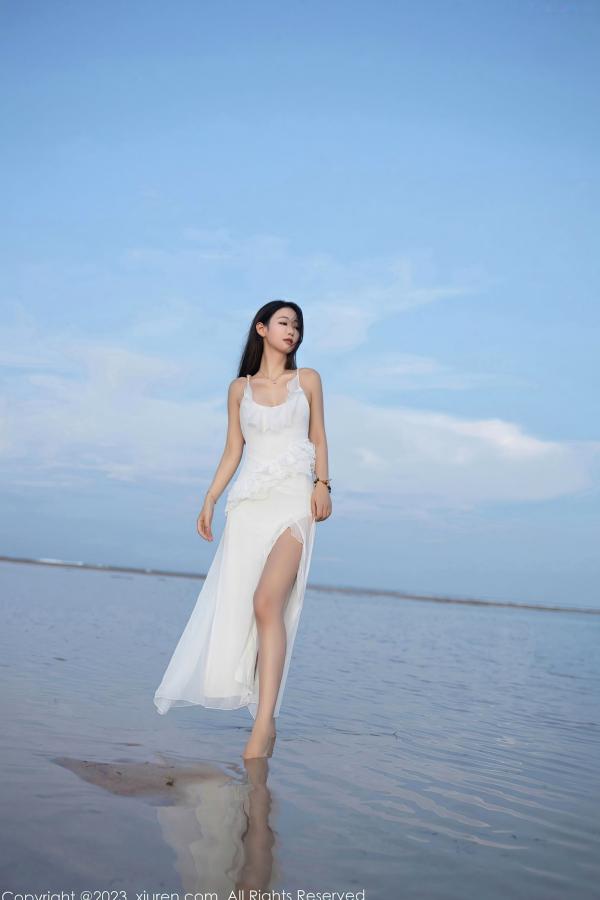 唐安琪   XiuRen秀人网6976唐安琪：白色吊带睡裙私房写真，居家唯美性感丝滑，冷艳魅力诱惑尽显（2023.06.26）第13张图片