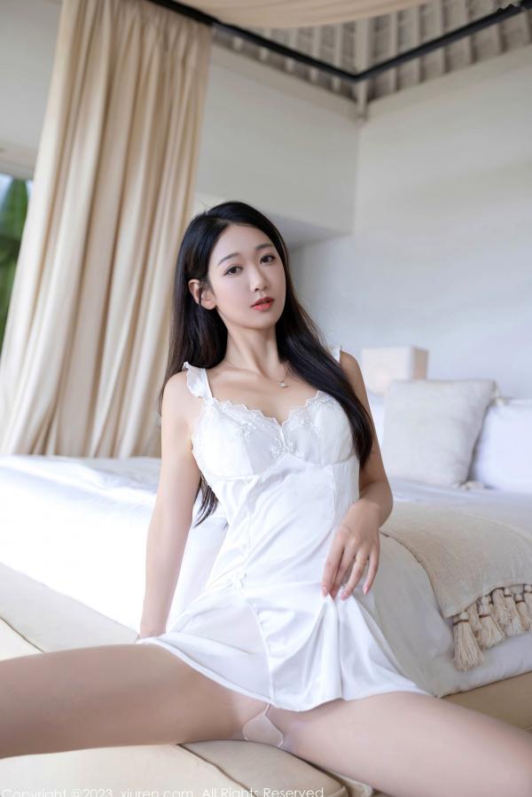 唐安琪   XiuRen秀人网6976唐安琪：白色吊带睡裙私房写真，居家唯美性感丝滑，冷艳魅力诱惑尽显（2023.06.26）第29张图片