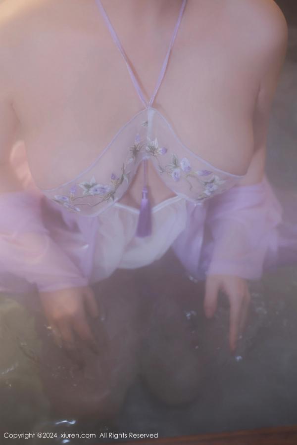 豆瓣酱  [XiuRen]高清写真图 2024.02.02 No.8059 豆瓣酱 美臀性感第32张图片