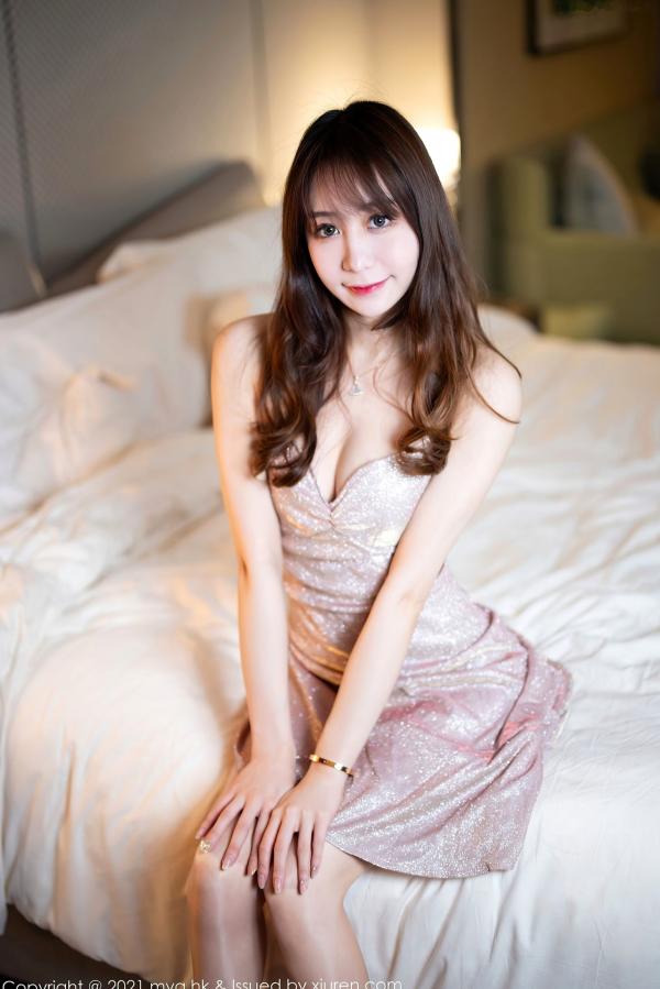 水水er   MyGirl美媛馆577水水er：优雅低胸吊带裙配超薄肉丝，室内私房写真，极致性感极致诱惑第1张图片