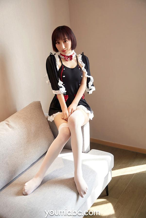 林茵茵   YouMi尤蜜林茵茵《多汁女仆》性感制服诱惑，短发与美腿的极致魅惑，极品角色扮演私房照第8张图片