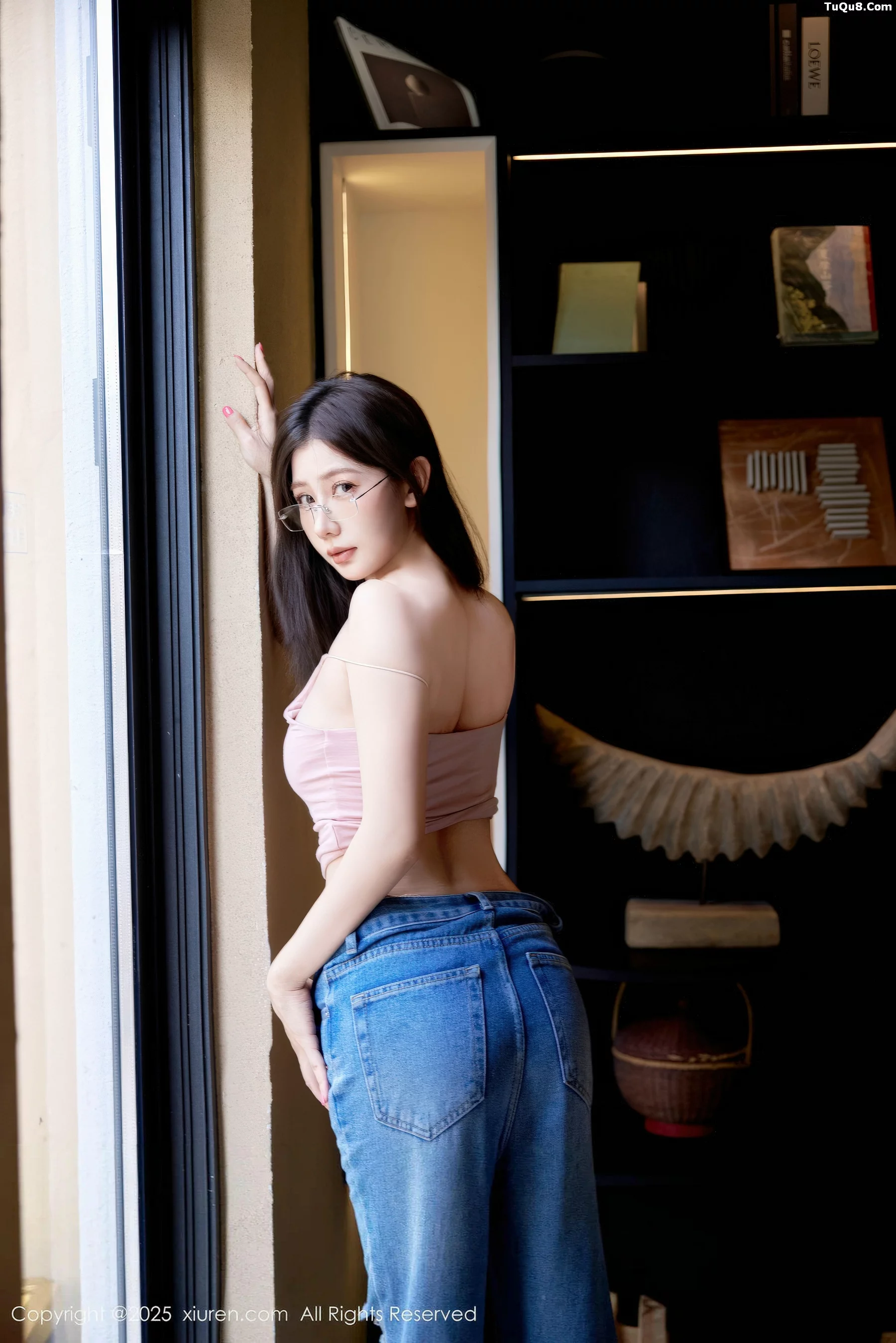 尹甜甜  [XiuRen]高清写真图 2025.11.13 No.10983 尹甜甜sunny 情趣内衣第26张图片