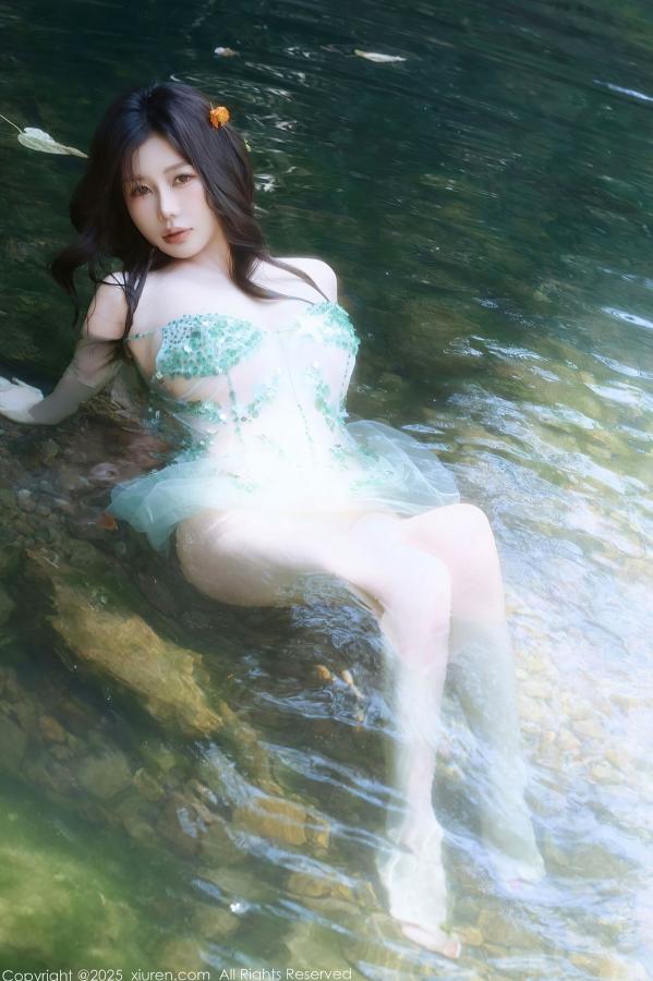 尹甜甜  XiuRen秀人网 NO.10756 尹甜甜 - 户外小溪淡绿透视纱裙仙气性感写真第29张图片