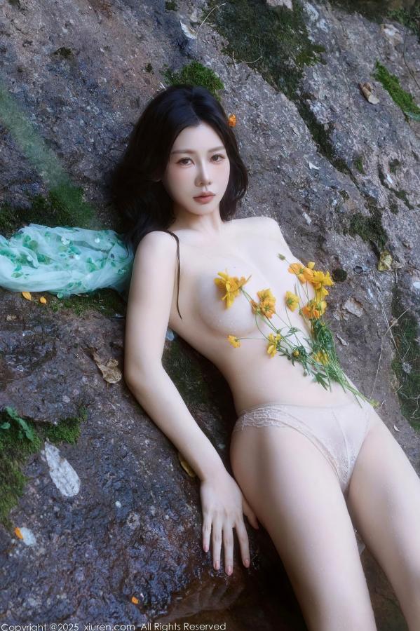 尹甜甜  XiuRen秀人网 NO.10756 尹甜甜 - 户外小溪淡绿透视纱裙仙气性感写真第51张图片