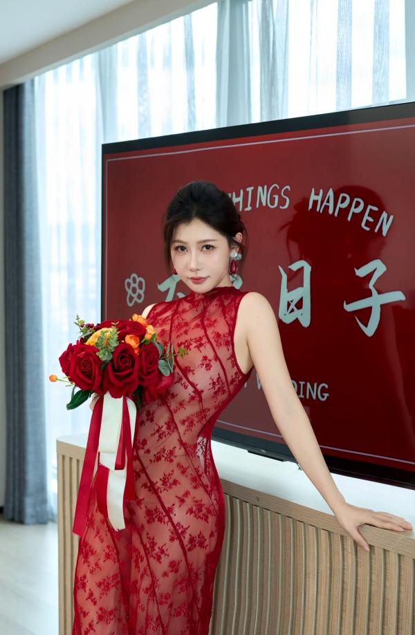 尹甜甜   尹甜甜出嫁：红色透视蕾丝长裙婚房私房写真 [85P]第26张图片