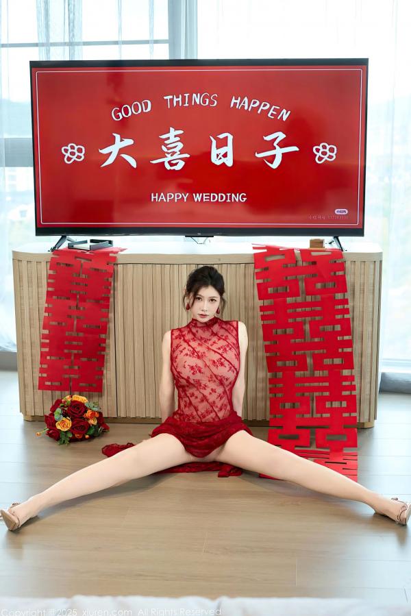 尹甜甜   [秀人]尹甜甜：新婚大喜主题私房，红妆魅影极致诱惑，白皙尤物展现性感魅力大尺度套图第1张图片
