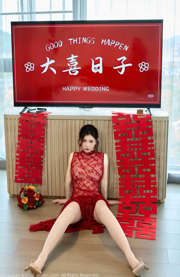尹甜甜   [秀人]尹甜甜：新婚大喜主题私房，红妆魅影极致诱惑，白皙尤物展现性感魅力大尺度套图第26张图片