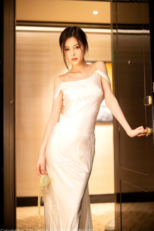 小夕juju   MyGirl美媛馆-552-小夕Juju-纯白新娘礼服诱惑写真，修长美腿演绎极致丝袜视觉盛宴，江浙沪旅拍唯美浪漫风格第17张图片