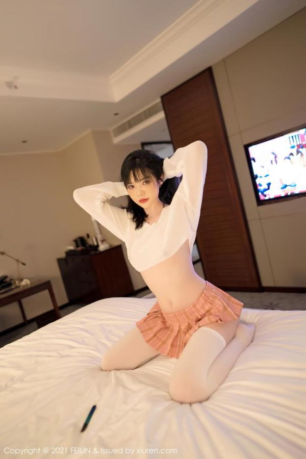 Arude薇薇  模特Arude薇薇 清纯格子裙系列第35张图片