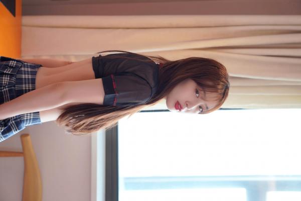 林星阑   XR-Uncensored 林星阑绝密私拍系列，16K超清制服诱惑，校服下的清纯与性感，XiuRen秀人网室内私房写真第125张图片