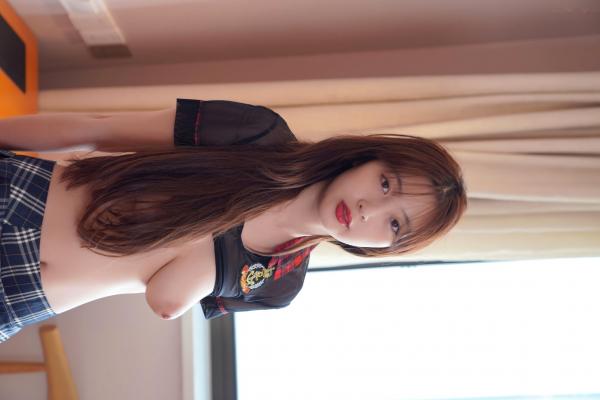 林星阑   XR-Uncensored 林星阑绝密私拍系列，16K超清制服诱惑，校服下的清纯与性感，XiuRen秀人网室内私房写真第131张图片
