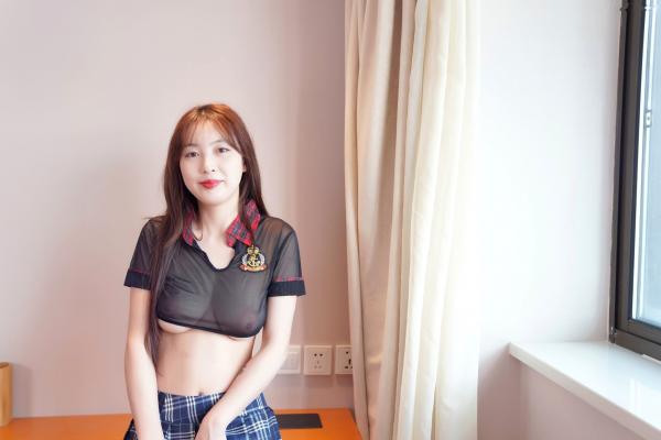 林星阑   XR-Uncensored林星阑校服制服诱惑，16K超清私房大尺度美图，秀人网内购绝密系列第9张图片