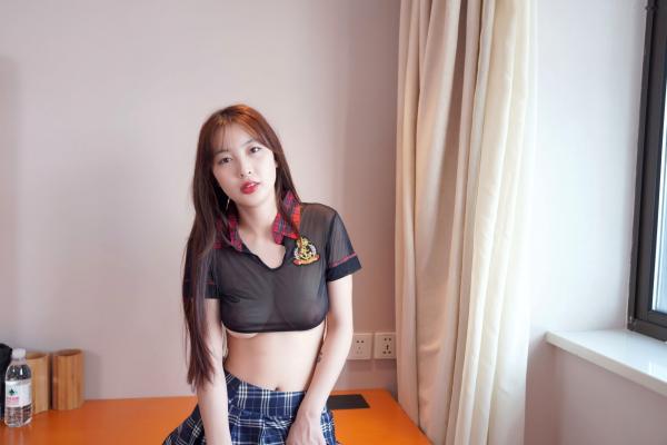 林星阑   XR-Uncensored林星阑校服制服诱惑，16K超清私房大尺度美图，秀人网内购绝密系列第11张图片