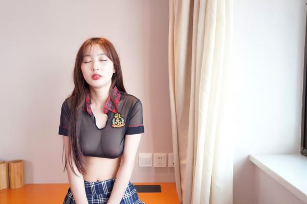 林星阑   XR-Uncensored林星阑校服制服诱惑，16K超清私房大尺度美图，秀人网内购绝密系列第12张图片