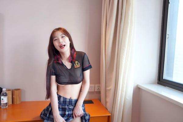 林星阑   XR-Uncensored林星阑校服制服诱惑，16K超清私房大尺度美图，秀人网内购绝密系列第16张图片