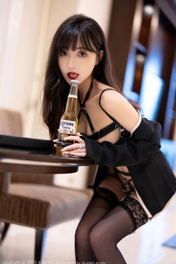 林星阑   XiaoYu语画界-1149-林星阑：黑色OL制服诱惑，豹纹情趣内衣与黑丝美腿，演绎冷艳职场御姐风第52张图片