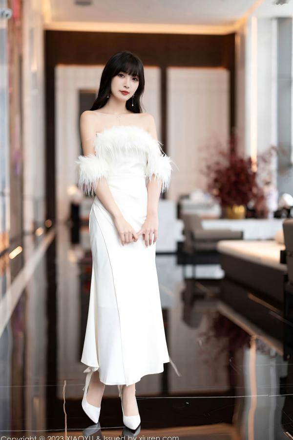 林星阑   XiaoYu语画界-1120-林星阑：纯白羽毛礼服极致诱惑，优雅私房写真展现雪白肌肤与修长美腿，尽显迷人女神风采第6张图片