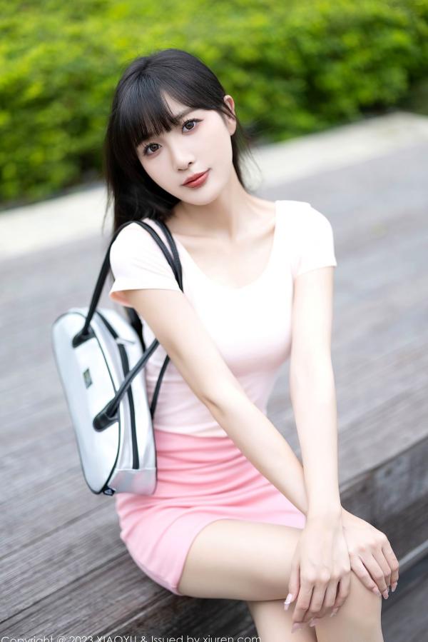 林星阑   XiaoYu语画界1112：林星阑甜美粉裙写真，室内私房大尺度出镜，尽显白嫩肌肤与曼妙曲线第13张图片