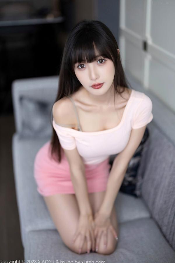 林星阑   XiaoYu语画界1112：林星阑甜美粉裙写真，室内私房大尺度出镜，尽显白嫩肌肤与曼妙曲线第32张图片