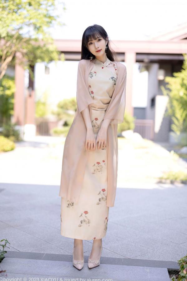 林星阑   XiaoYu语画界1071-林星阑贵州旅拍：绝美旗袍与性感浅粉内衣私房写真，苗族服饰韵味十足，演绎极致诱惑曲线第6张图片