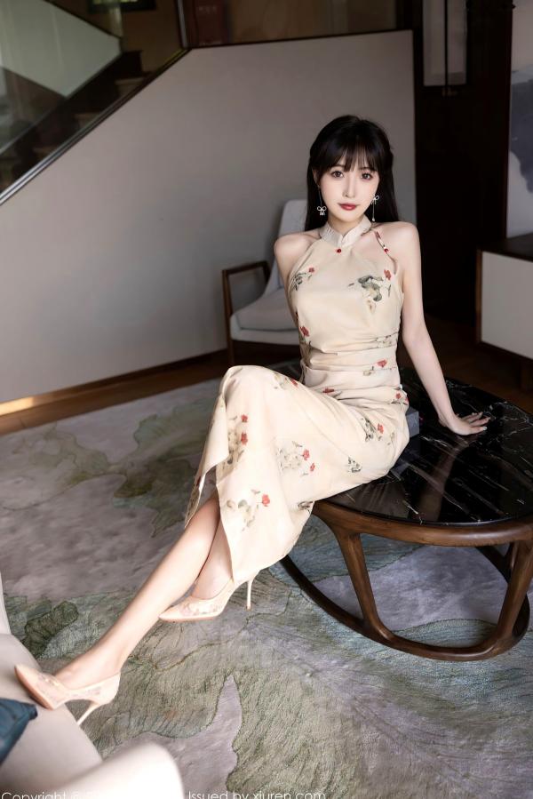 林星阑   XiaoYu语画界1071-林星阑贵州旅拍：绝美旗袍与性感浅粉内衣私房写真，苗族服饰韵味十足，演绎极致诱惑曲线第18张图片
