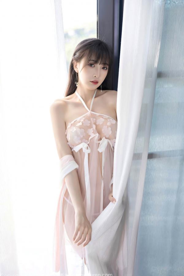 林星阑   XiaoYu语画界1071-林星阑贵州旅拍：绝美旗袍与性感浅粉内衣私房写真，苗族服饰韵味十足，演绎极致诱惑曲线第28张图片
