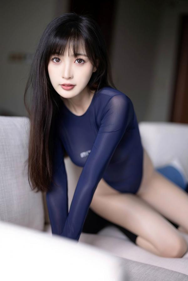 林星阑   XiaoYu语画界1045：林星阑贵州旅拍，穿搭清纯日系校服与修身死库水，大长腿极致吸睛，气质甜美初恋感满满第61张图片