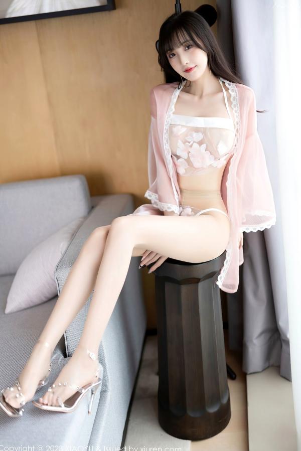林星阑   XiaoYu语画界-1013-林星阑：极品私房照，粉色薄纱透视与黑白制服演绎，精致五官配上修长美腿，尽显迷人风情第64张图片