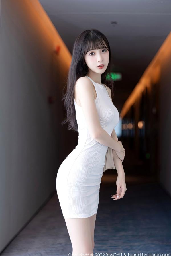 林星阑   XiaoYu语画界-893-林星阑-白色修身居家私房写真，长腿丝袜诱惑，气质女神美腿高跟鞋展示-2022.10.31第13张图片