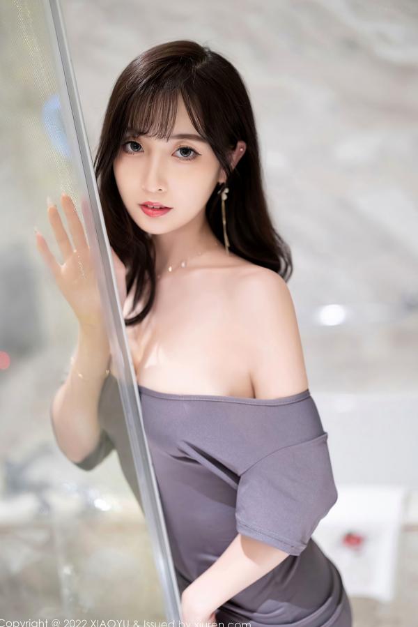 林星阑   XiaoYu语画界-871-林星阑：灰色露肩包臀裙配黑丝，室内私房性感写真，展现极致诱惑曼妙身姿第57张图片
