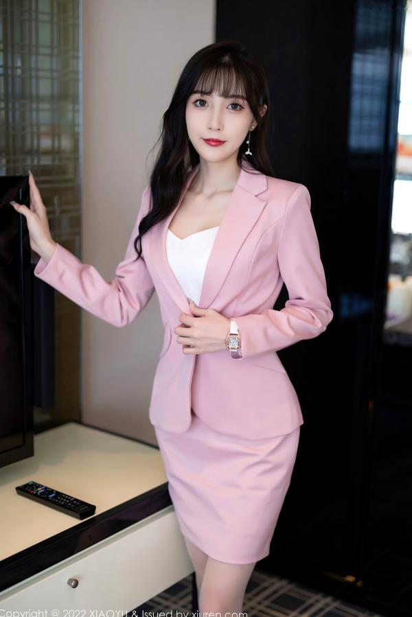 林星阑   XiaoYu语画界-815-林星阑-粉色职业短裙制服诱惑与白色蕾丝内衣时尚私房照-2022.07.07第6张图片