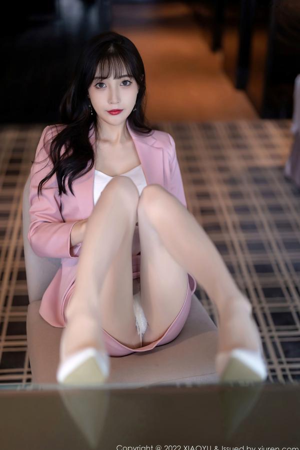 林星阑   XiaoYu语画界-815-林星阑-粉色职业短裙制服诱惑与白色蕾丝内衣时尚私房照-2022.07.07第25张图片