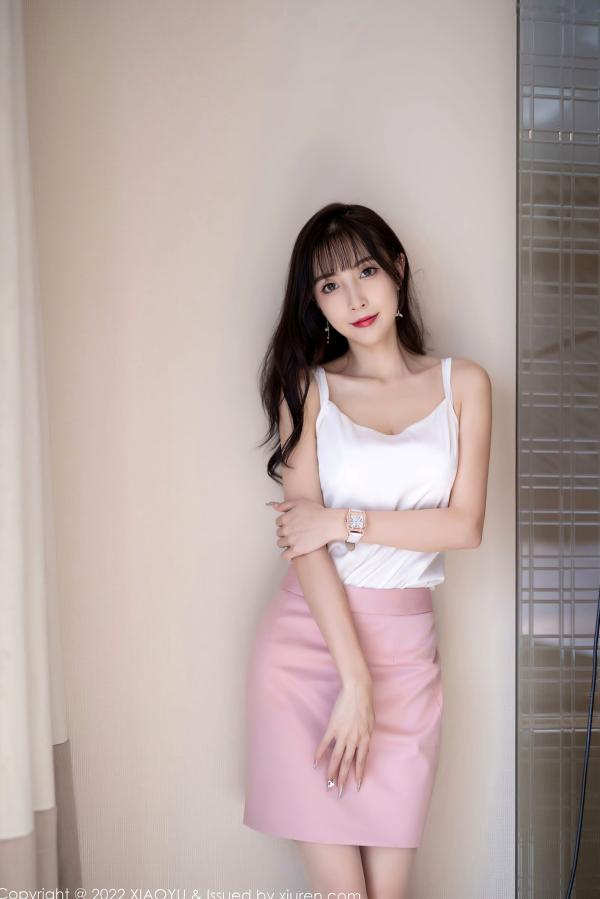 林星阑   XiaoYu语画界-815-林星阑-粉色职业短裙制服诱惑与白色蕾丝内衣时尚私房照-2022.07.07第28张图片
