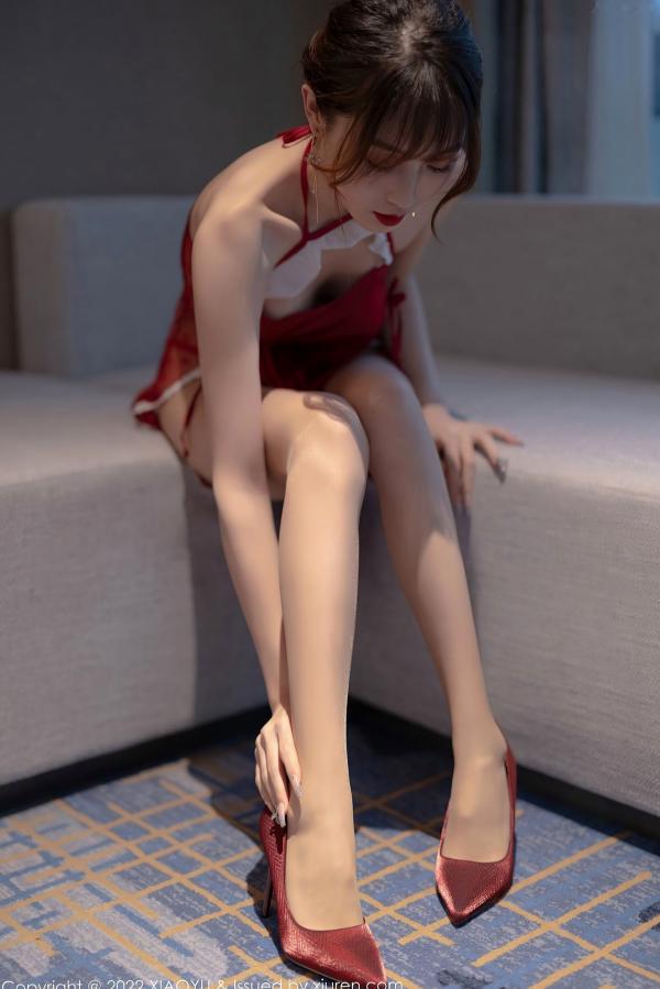 林星阑   XiaoYu语画界-769-林星阑-红色性感吊带服饰私房写真-修长美腿诱惑丝袜-2022.05.04第33张图片