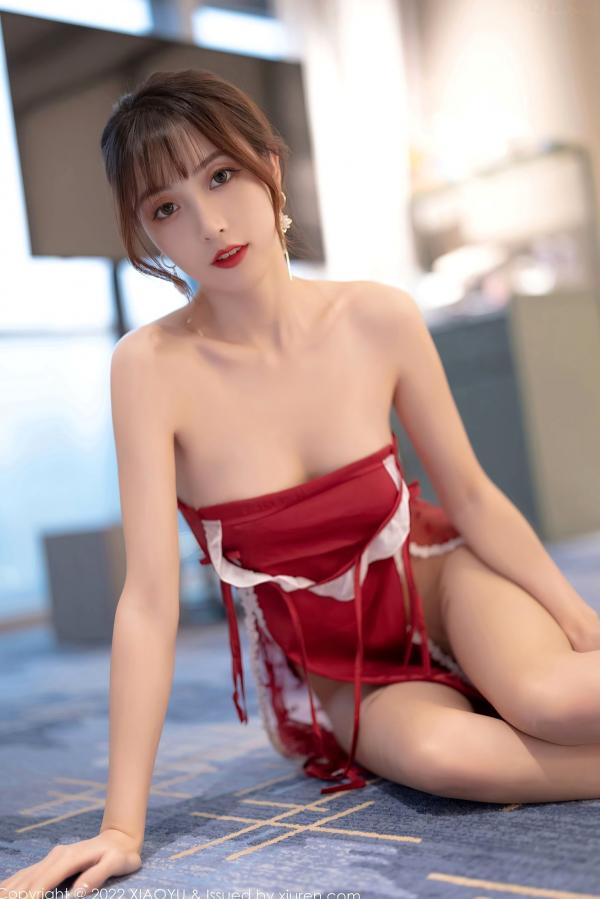 林星阑   XiaoYu语画界-769-林星阑-红色性感吊带服饰私房写真-修长美腿诱惑丝袜-2022.05.04第42张图片