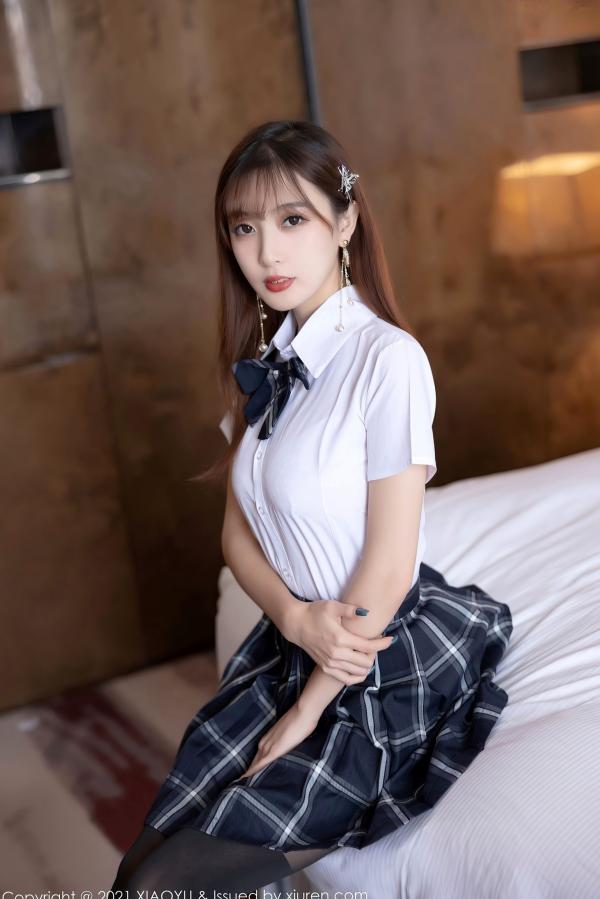 林星阑   XiaoYu语画界 667 林星阑：纯欲风JK制服诱惑，白衬衫搭配蕾丝连体衣与透肉黑丝，展现极致私房性感魅力 - 2021.12.02第2张图片