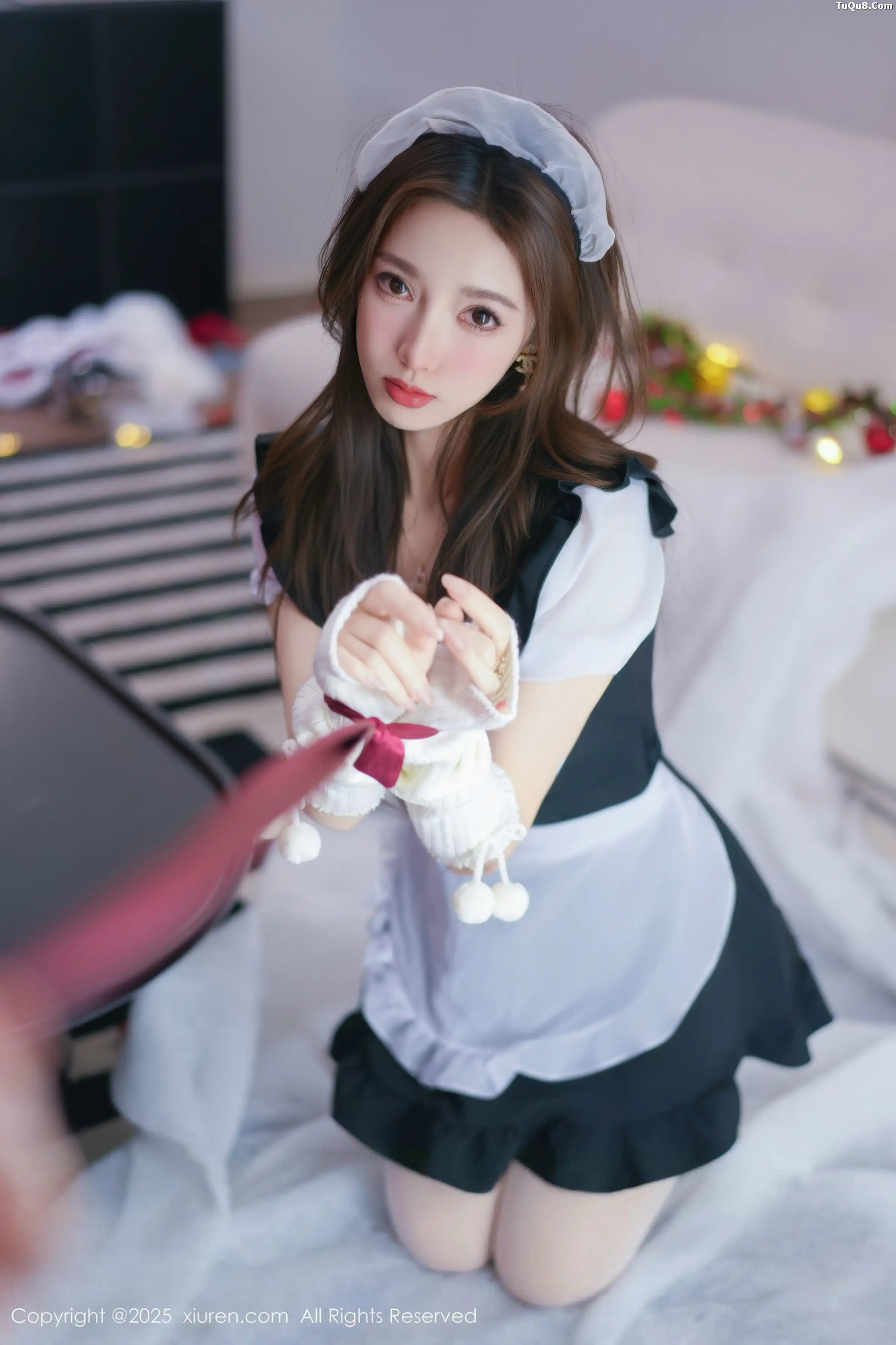 明日花桃桃  [XiuRen]高清写真图 2025.12.24 No.11152 Twins-桃桃 丁字裤第12张图片