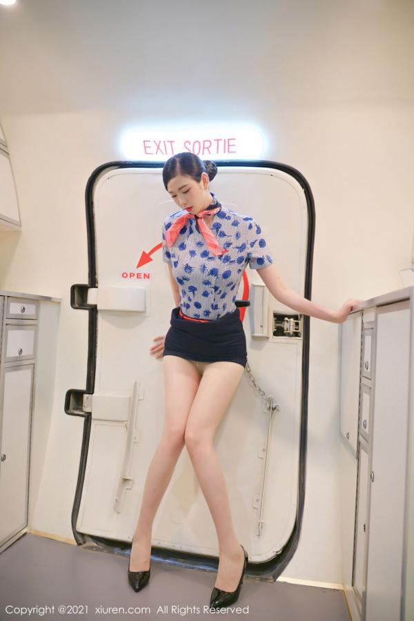 李雅柔  长腿空姐李雅柔 高挑迷人身姿尽显第4张图片