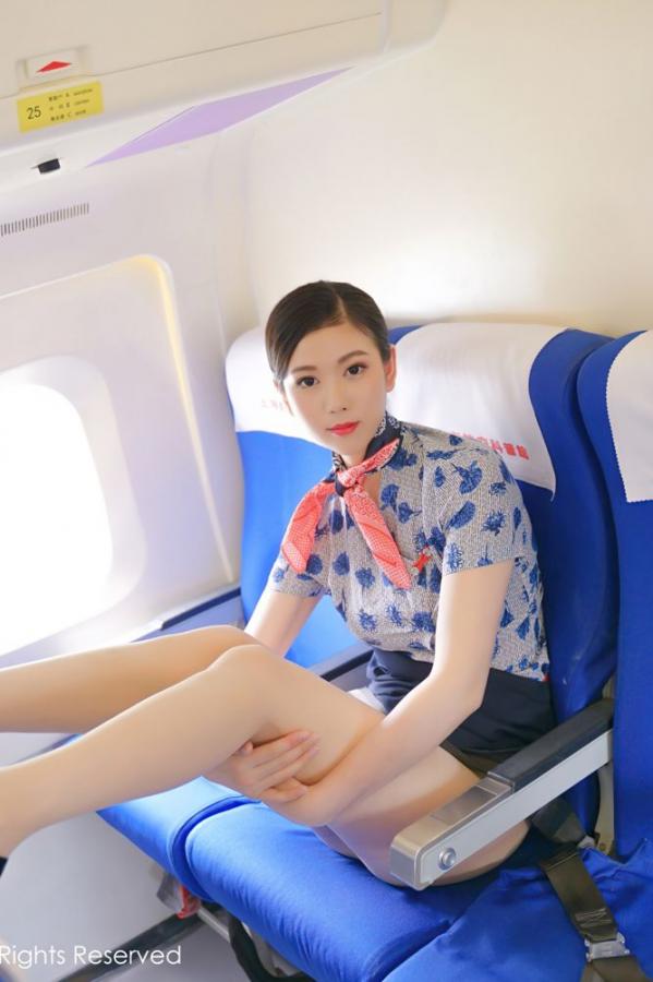 李雅柔  长腿空姐李雅柔 高挑迷人身姿尽显第26张图片
