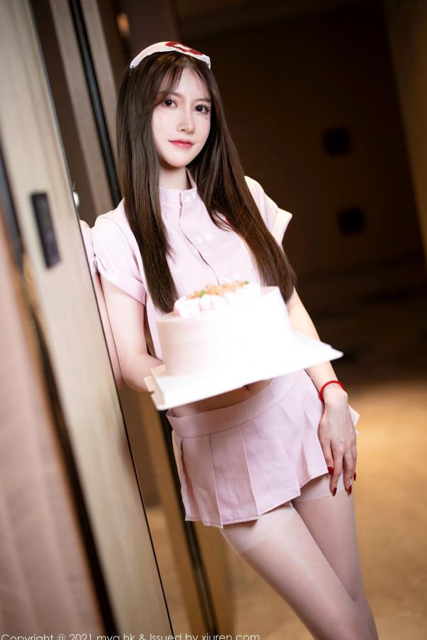 美桃酱   MyGirl美媛馆-615-美桃酱-长三角旅拍粉色护士制服白色内衣肉丝-2021.11.10第4张图片