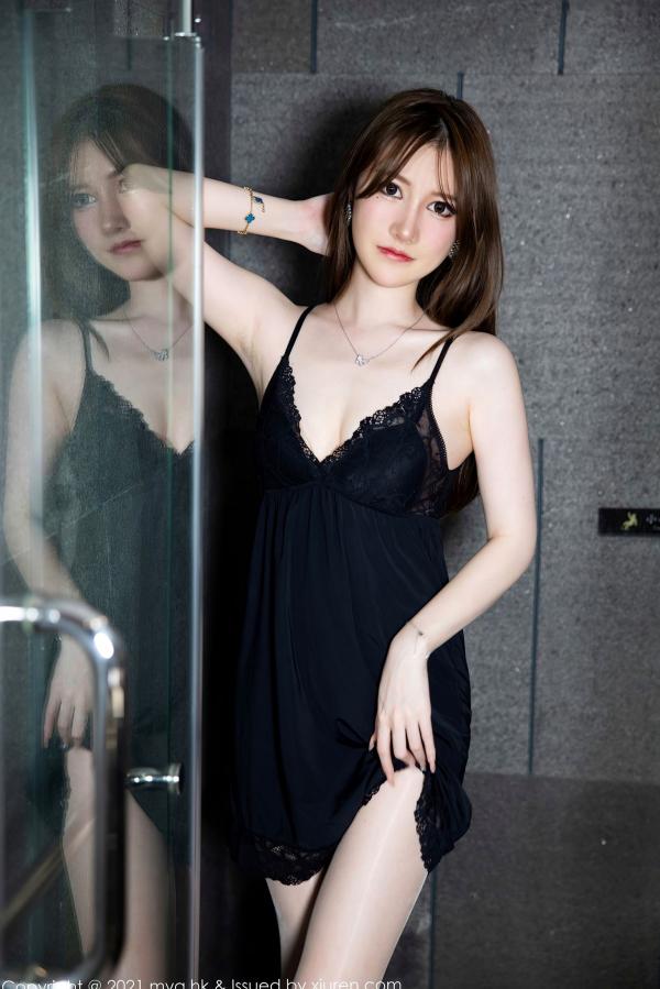 美桃酱   MyGirl美媛馆-576-美桃酱：杭州旅拍私房大片，黑色蕾丝睡衣诱惑，展现绝美身材与白嫩美腿第8张图片
